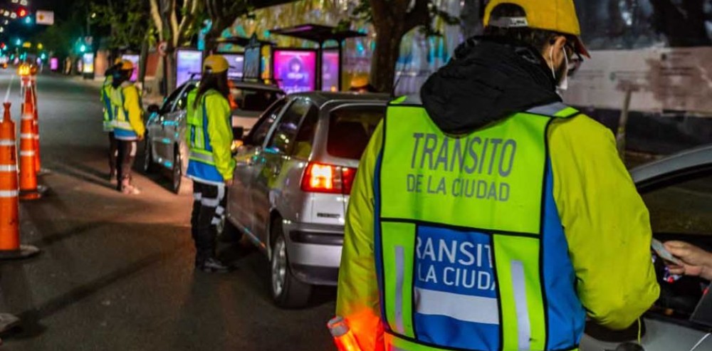 Tránsito cuánto cuesta la multa por no llevar la licencia de conducir