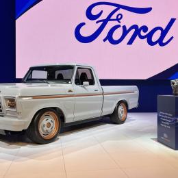 Ford presenta la F100 eléctrica