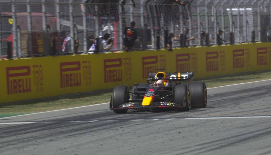 Verstappen ganó en España y es el nuevo líder
