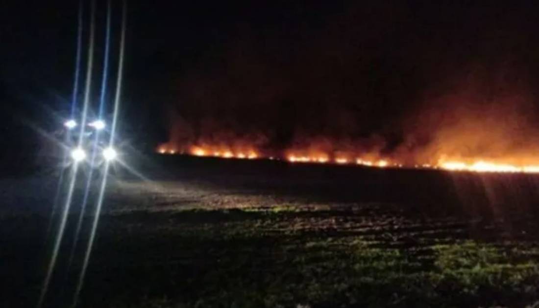 Voraz incendio intencional en el autódromo de Rosario