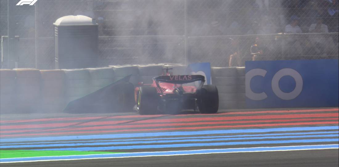 VIDEO: ¡Increíble! Charles Leclerc se pegó cuando lideraba el GP de Francia de F1