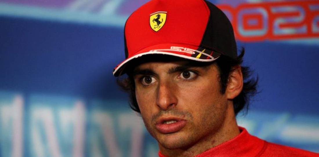 Damon Hill cree que Carlos Sainz es el "líder de Ferrari"