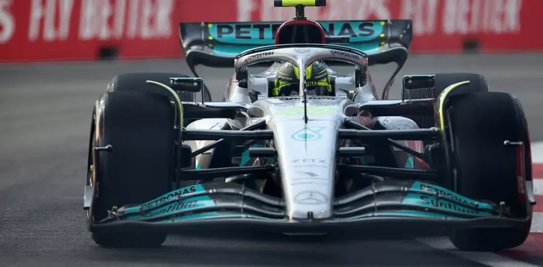 F1: Lewis Hamilton sorprendió y lideró la primera práctica en Singapur