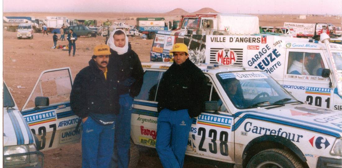 VIDEO: la fabulosa historia del primer equipo argentino que corrió el Dakar con Renault 18 apadrinado por Fangio