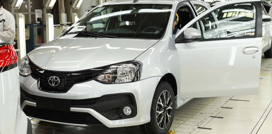 Toyota despide a un clásico adiós al Etios Carburando