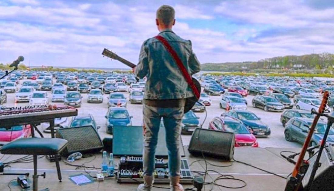 Autoconciertos y Autofiestas, la salida del fin de semana