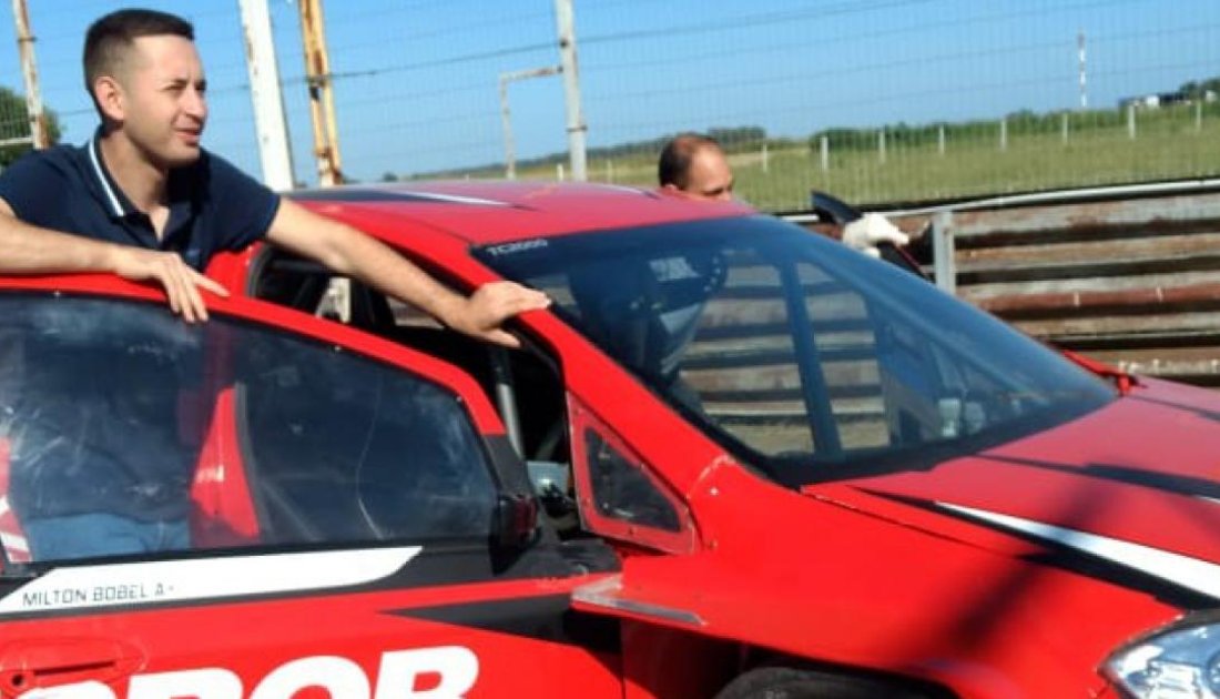 Milton Bobel puso en pista su Fiat Linea de TC2000