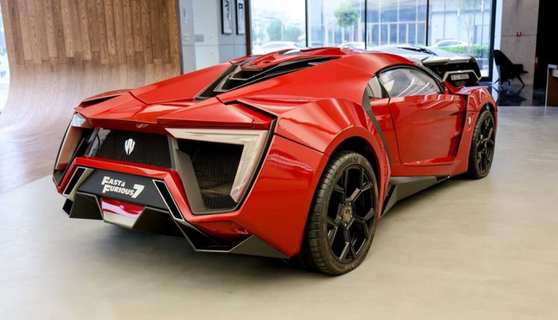 El Famoso Lykan Hypersport Volador De Rápido Y Furioso A Subasta