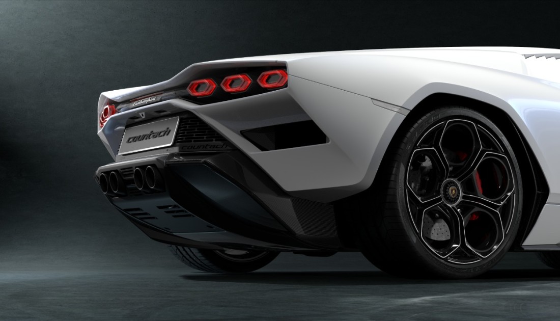 Medio siglo de unión entre Pirelli y Lamborghini