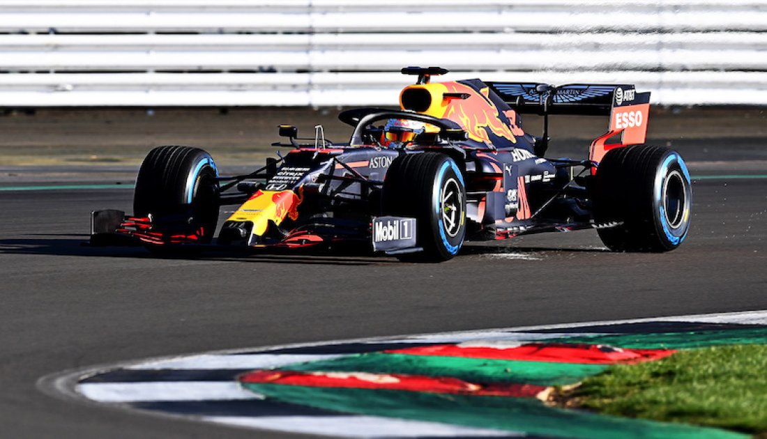 Red Bull Racing puso en pista al nuevo RB16