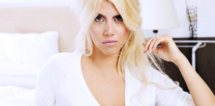 Wanda Nara se filmó mientras manejaba 