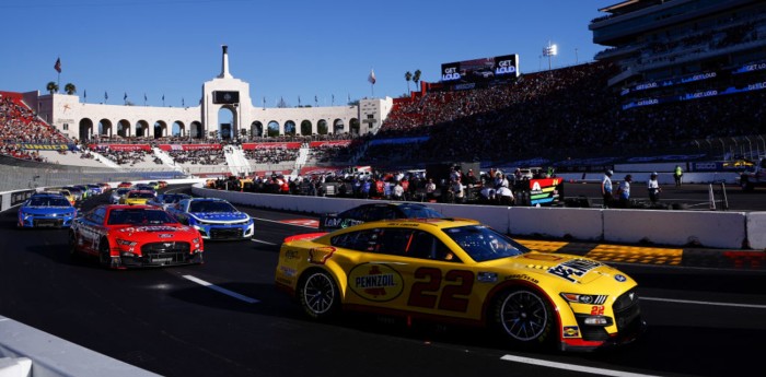 Nascar: Joey Logano brilló en el Coliseo