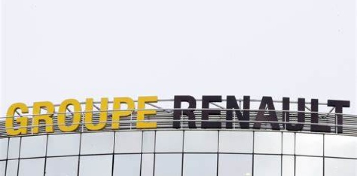 Renault suspende su actividad en Rusia
