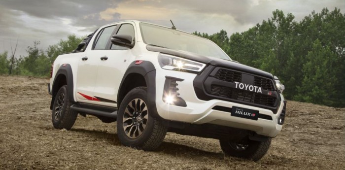 Toyota presentó la deportiva Hilux GR-S