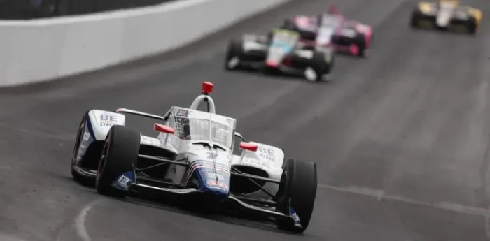 Indy 500: Kanaan se quedó con la última práctica