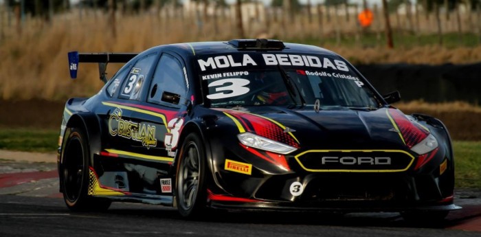 Top Race: Felippo se defendió de los Di Palma y festejó en Olavarría