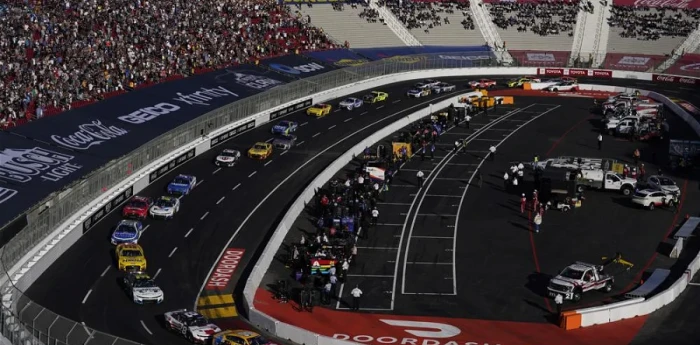 NASCAR: El Coliseum de Los Angeles tendrá 27 autos