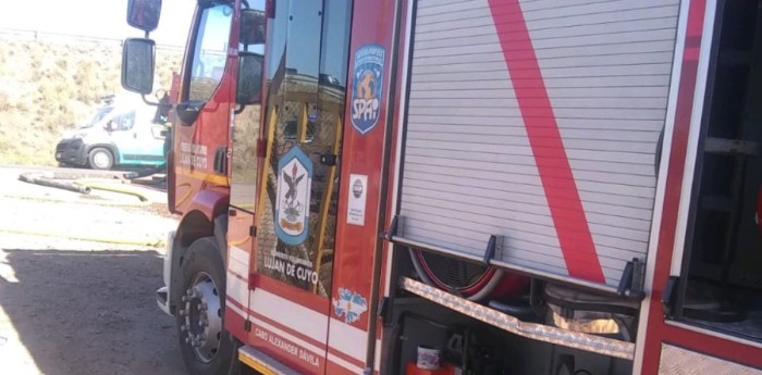 Conmoción en Mendoza: un incendio dejó sin hogar a una mujer junto a sus cuatro hijos