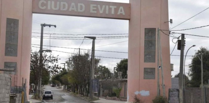 Córdoba: un hombre murió tras recibir un balazo en una cancha de fútbol