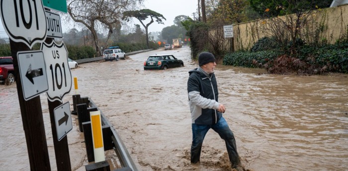 VIDEO: Inundaciónes en California suman 14 muertos