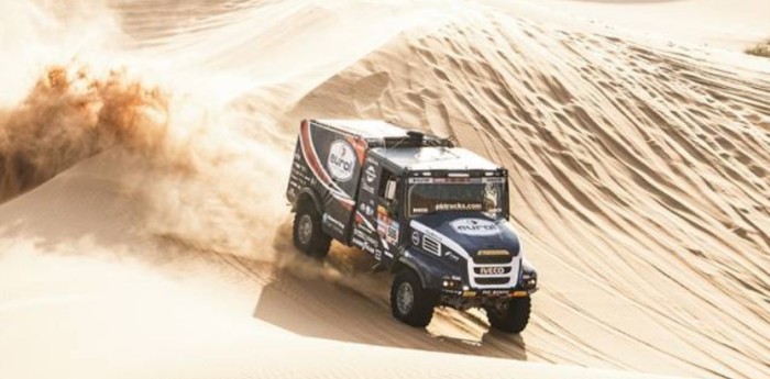 Martin Van Den Brink festejó en la 11° etapa del Dakar 2023