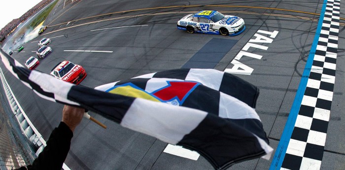 Nascar Xfinity: Jed Burton ganó en el Talladega Superspeedway