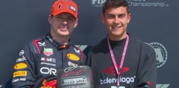 F1: Dybala le entregó un premio a Verstappen tras la clasificación