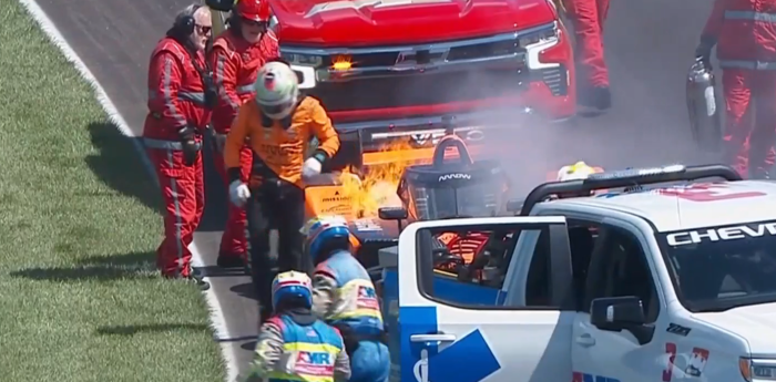 IndyCar: fuego en el auto de Pato O’Ward durante el Warm Up en el IndyGP