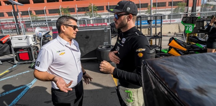 IndyCar: Canapino y Juncos debaten la estrategia de la carrera en la radio