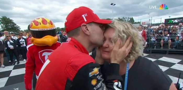 IndyCar: el emotivo momento de Power con su mujer tras su victoria en Road America