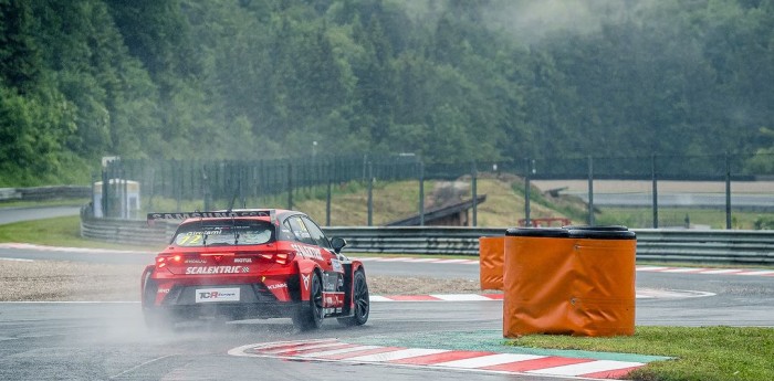 TCR Europe: podio de Girolami y Montenegro en el top 5 en la Carrera 1 en Spa