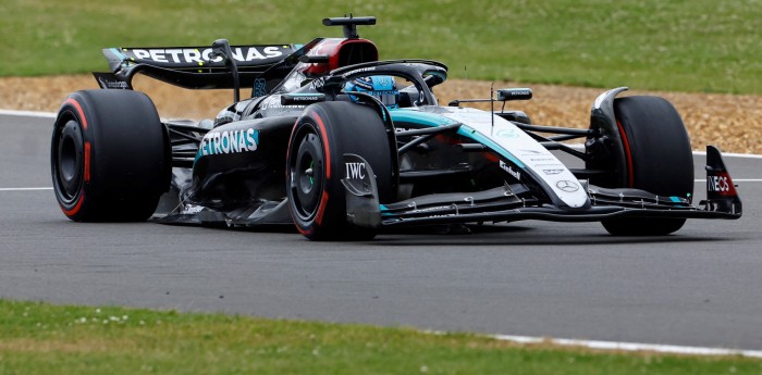 F1: Russell se quedó con la pole en una clasificación que dejó un 1-2 de Mercedes en Silverstone