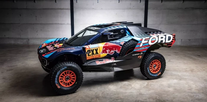 DAKAR: Ford develó el nuevo raptor que será utilizado por Sainz y Roma en 2025