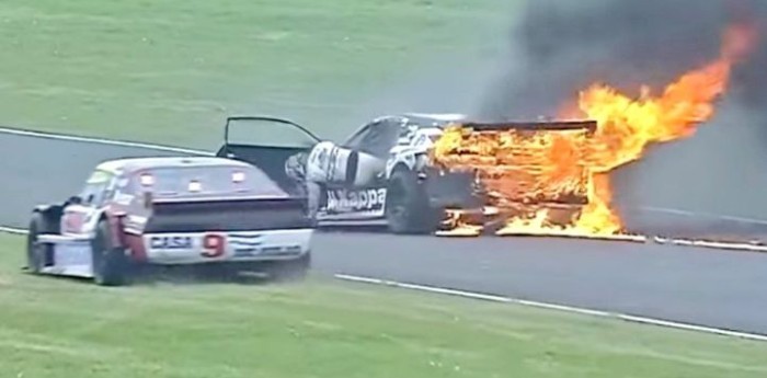 TC en Buenos Aires: ¡Escalofriante! El auto de Mazzacane envuelto en llamas