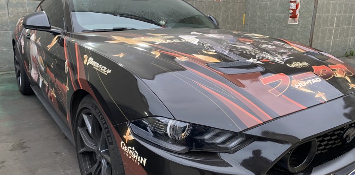 El increíble Ford Mustang del piloto "otaku" Manuel Sapag