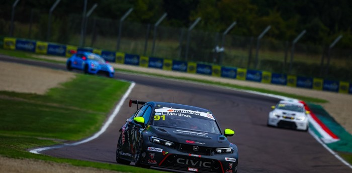 TCR Italy: un incidente dejó a Luciano Martínez afuera de la segunda carrera en Imola