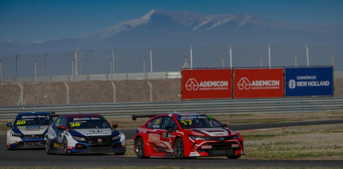 TCR South America: Rossi festejó por duplicado en Villicum