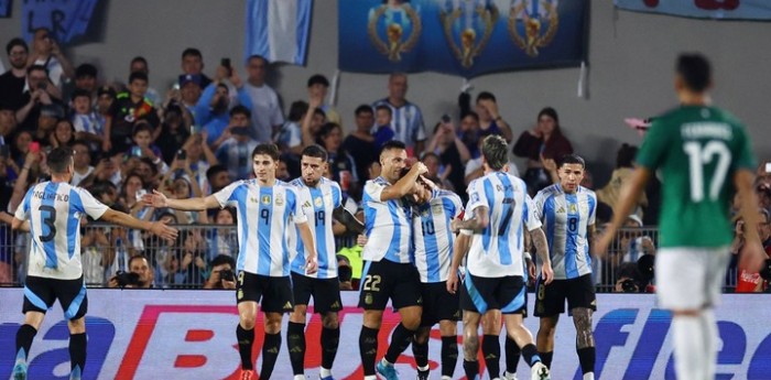 Los pilotos argentinos que presenciaron la goleada de Argentina frente a Bolivia