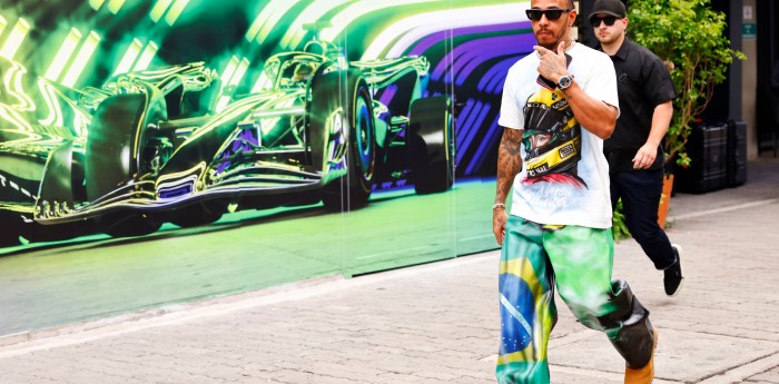 F1: Hamilton llegó al circuito de Interlagos con la remera de Ayrton Senna