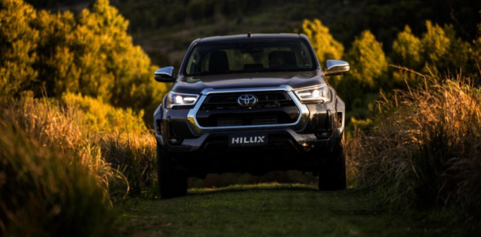 Hilux y SW4 incorporan Servicios Conectados