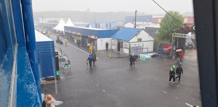 TC: las series están postergadas hasta las 11 por el mal clima