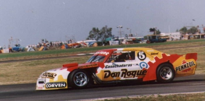 TC: Marcos Di Palma volvió a girar con su histórica Chevy en La Plata