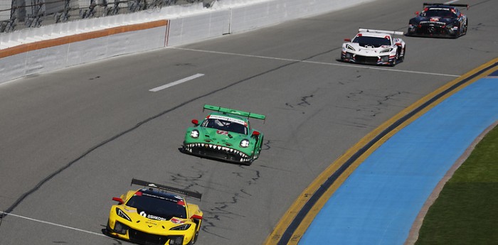 IMSA: Varrone y Pérez Companc luchan por la victoria en la recta final de las 24 Horas de Daytona