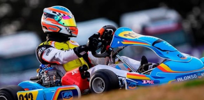 Tiene 14 años, se fue a vivir a Italia con su mecánico y corre en el equipo de karting de Fernando Alonso