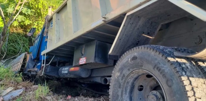 Fatal choque entre un camión y un colectivo: 2 muertos y varios heridos graves