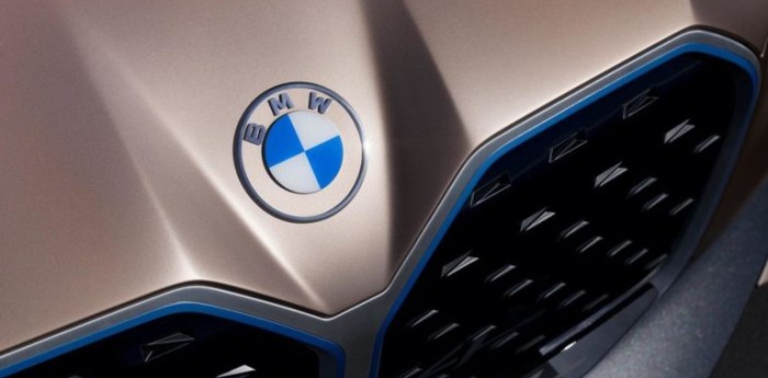 BMW presentó su nuevo logo