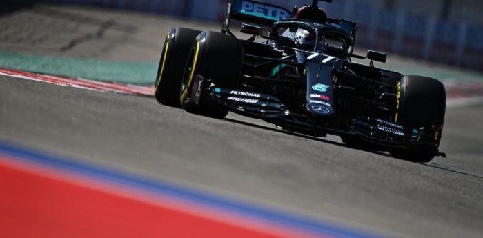 Bottas pica en punta en Rusia y Hamilton esconde