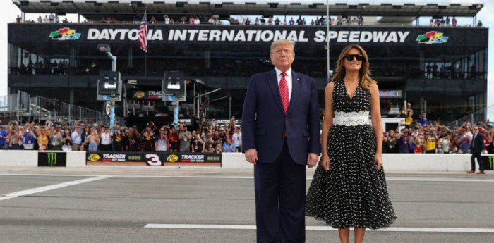 Ni la presencia de Donald Trump pudo con la lluvia en Daytona