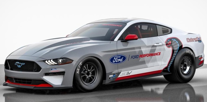 Ford Mustang Cobra Jet 1400, el súper dragster eléctrico