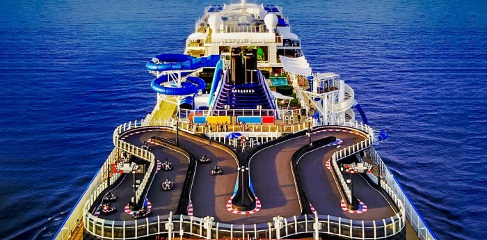 Un crucero con pista de karting